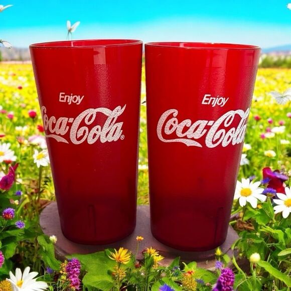 "Retro" Style Coca-Cola Plastic Glasses Set of Two - Red with White Logo - 4 cup - Picture 1 of 1